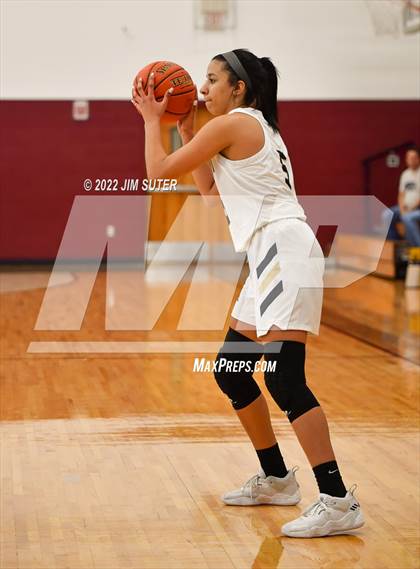Thumbnail 3 in McGregor vs Thorndale (Thorndale Shootout) photogallery.