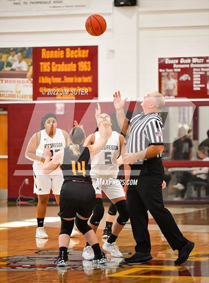Thumbnail 1 in McGregor vs Thorndale (Thorndale Shootout) photogallery.