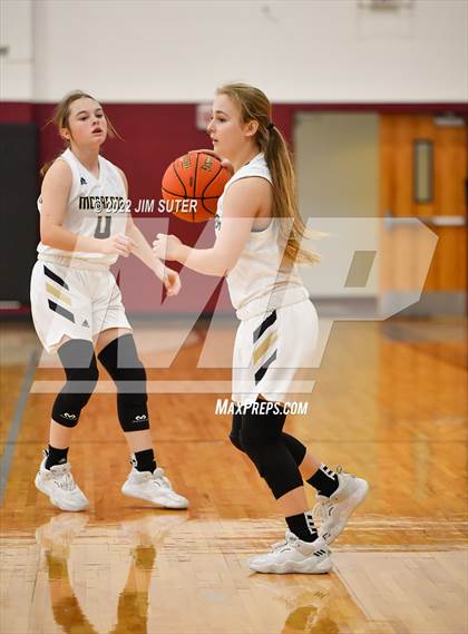 Thumbnail 1 in McGregor vs Thorndale (Thorndale Shootout) photogallery.