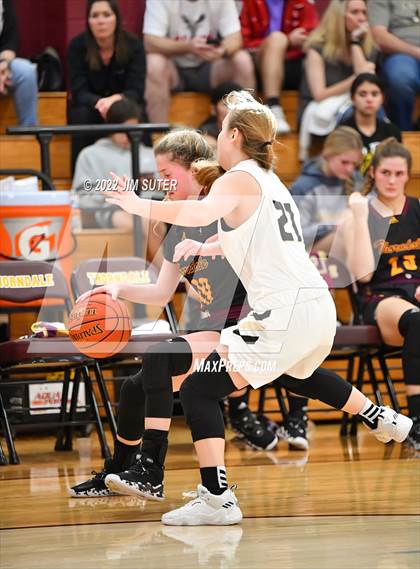 Thumbnail 1 in McGregor vs Thorndale (Thorndale Shootout) photogallery.