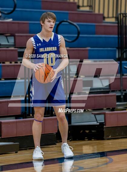 Thumbnail 2 in Kearney vs. Grand Island (HAC Tournament) photogallery.