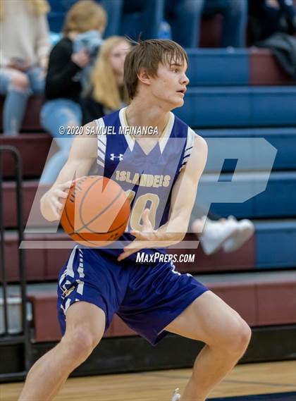 Thumbnail 3 in Kearney vs. Grand Island (HAC Tournament) photogallery.