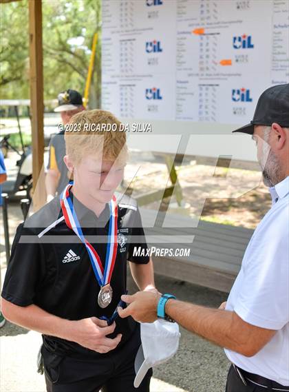 Thumbnail 2 in UIL 2A Boys Golf Awards photogallery.