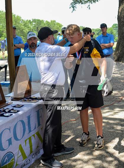 Thumbnail 3 in UIL 2A Boys Golf Awards photogallery.