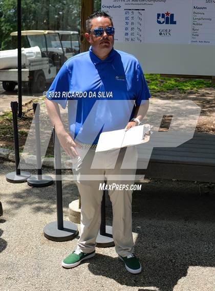 Thumbnail 3 in UIL 2A Boys Golf Awards photogallery.