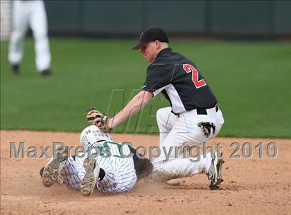 Thumbnail 3 in Cedar Park vs. Martin (Warrior Classic) photogallery.