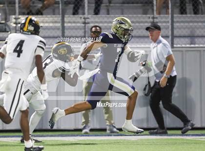 Thumbnail 2 in St. Frances Academy @ St. John Bosco (MaxPreps Game of the Week) photogallery.