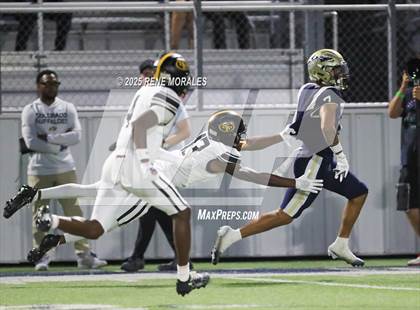 Thumbnail 1 in St. Frances Academy @ St. John Bosco (MaxPreps Game of the Week) photogallery.