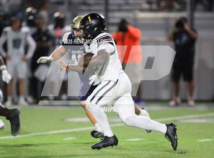 Thumbnail 2 in St. Frances Academy @ St. John Bosco (MaxPreps Game of the Week) photogallery.
