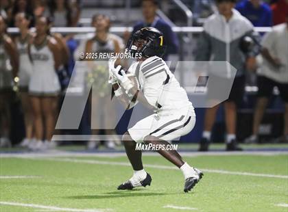 Thumbnail 3 in St. Frances Academy @ St. John Bosco (MaxPreps Game of the Week) photogallery.