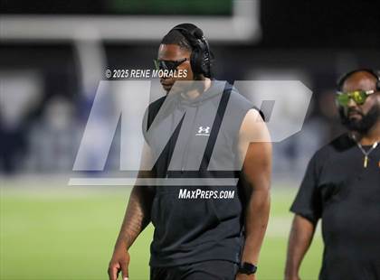 Thumbnail 3 in St. Frances Academy @ St. John Bosco (MaxPreps Game of the Week) photogallery.