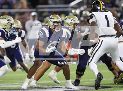 Thumbnail 3 in St. Frances Academy @ St. John Bosco (MaxPreps Game of the Week) photogallery.