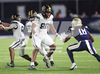 Thumbnail 3 in St. Frances Academy @ St. John Bosco (MaxPreps Game of the Week) photogallery.