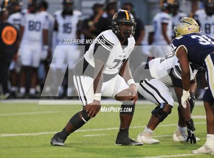Thumbnail 2 in St. Frances Academy @ St. John Bosco (MaxPreps Game of the Week) photogallery.