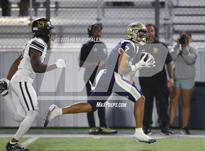 Thumbnail 3 in St. Frances Academy @ St. John Bosco (MaxPreps Game of the Week) photogallery.