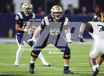 Thumbnail 3 in St. Frances Academy @ St. John Bosco (MaxPreps Game of the Week) photogallery.