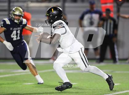 Thumbnail 3 in St. Frances Academy @ St. John Bosco (MaxPreps Game of the Week) photogallery.