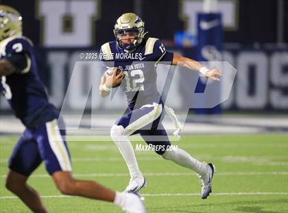 Thumbnail 2 in St. Frances Academy @ St. John Bosco (MaxPreps Game of the Week) photogallery.