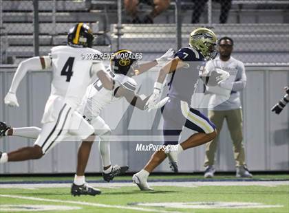 Thumbnail 1 in St. Frances Academy @ St. John Bosco (MaxPreps Game of the Week) photogallery.
