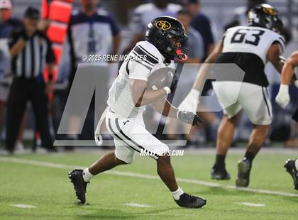 Thumbnail 2 in St. Frances Academy @ St. John Bosco (MaxPreps Game of the Week) photogallery.