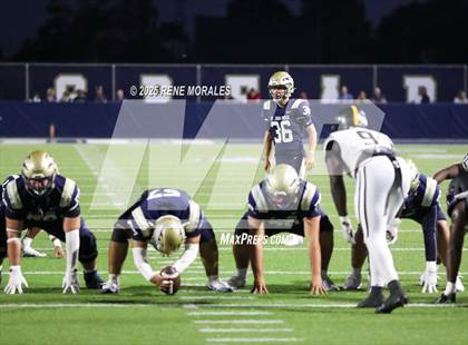Thumbnail 3 in St. Frances Academy @ St. John Bosco (MaxPreps Game of the Week) photogallery.