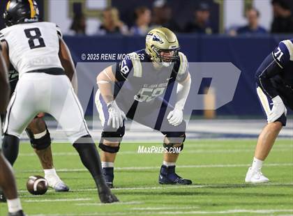 Thumbnail 3 in St. Frances Academy @ St. John Bosco (MaxPreps Game of the Week) photogallery.