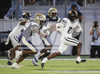 Thumbnail 1 in St. Frances Academy @ St. John Bosco (MaxPreps Game of the Week) photogallery.