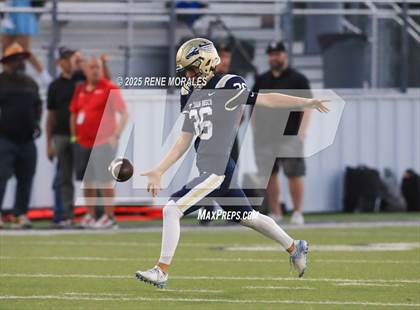 Thumbnail 2 in St. Frances Academy @ St. John Bosco (MaxPreps Game of the Week) photogallery.