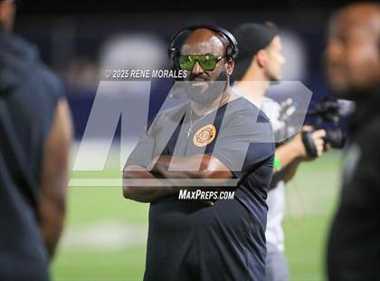 Thumbnail 2 in St. Frances Academy @ St. John Bosco (MaxPreps Game of the Week) photogallery.