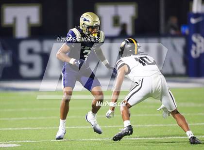 Thumbnail 3 in St. Frances Academy @ St. John Bosco (MaxPreps Game of the Week) photogallery.