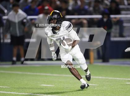 Thumbnail 2 in St. Frances Academy @ St. John Bosco (MaxPreps Game of the Week) photogallery.
