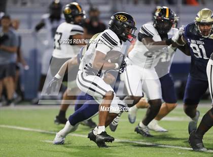 Thumbnail 3 in St. Frances Academy @ St. John Bosco (MaxPreps Game of the Week) photogallery.