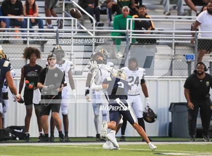 Thumbnail 3 in St. Frances Academy @ St. John Bosco (MaxPreps Game of the Week) photogallery.