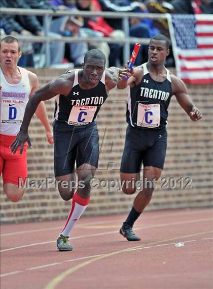 Thumbnail 2 in Penn Relays (4x100 Championships) photogallery.