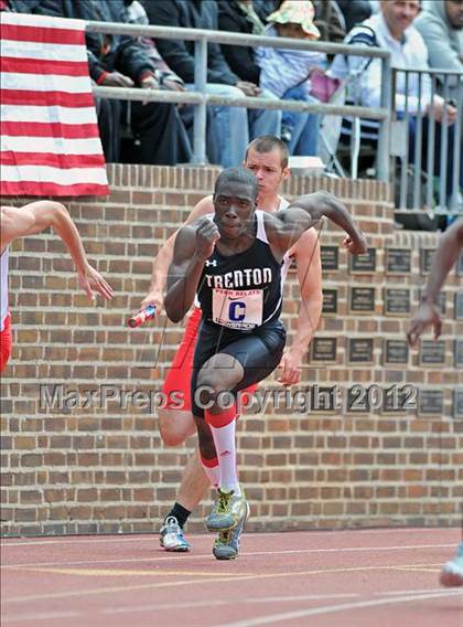 Thumbnail 1 in Penn Relays (4x100 Championships) photogallery.