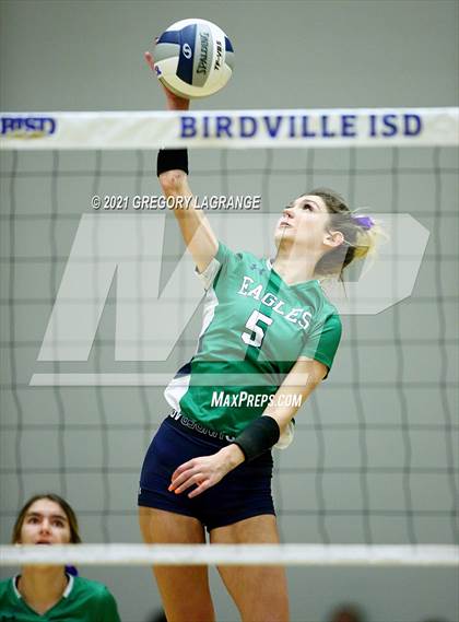Thumbnail 1 in Hebron vs V.R. Eaton (UIL 6A Regional Semi-Final) photogallery.