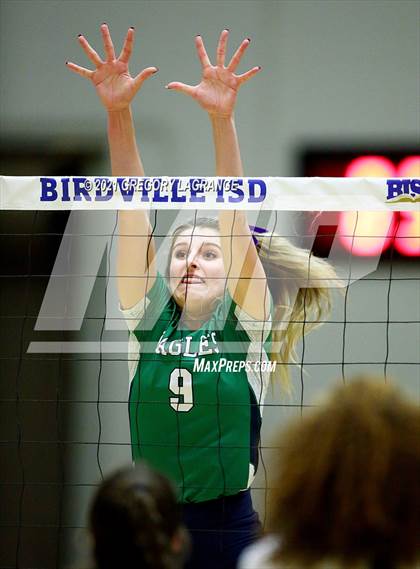 Thumbnail 1 in Hebron vs V.R. Eaton (UIL 6A Regional Semi-Final) photogallery.