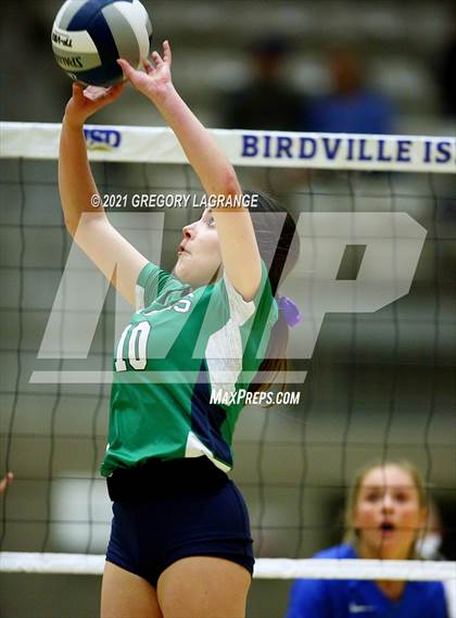 Thumbnail 1 in Hebron vs V.R. Eaton (UIL 6A Regional Semi-Final) photogallery.