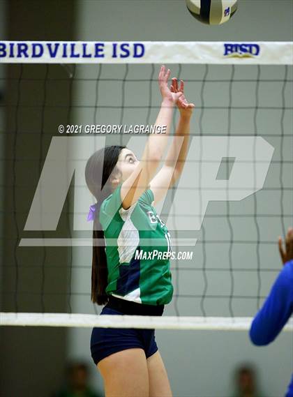 Thumbnail 2 in Hebron vs V.R. Eaton (UIL 6A Regional Semi-Final) photogallery.