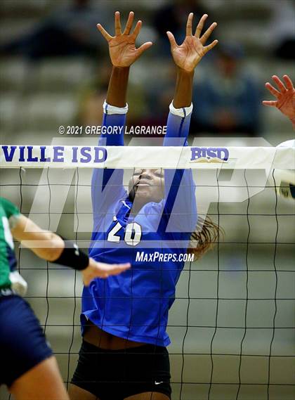 Thumbnail 3 in Hebron vs V.R. Eaton (UIL 6A Regional Semi-Final) photogallery.