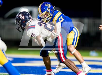 Thumbnail 2 in Teurlings Catholic @ East Ascension photogallery.
