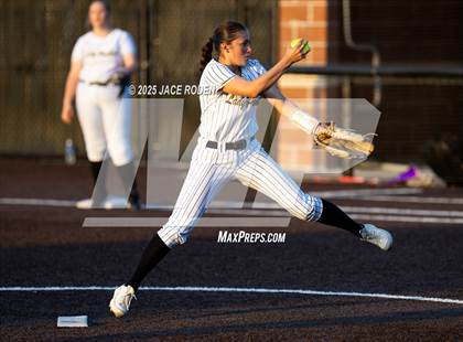 Thumbnail 3 in Kirbyville @ Anahuac photogallery.