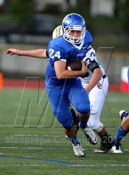 Thumbnail 1 in Campbell Co. vs. Covington Catholic (Crosstown Showdown) photogallery.