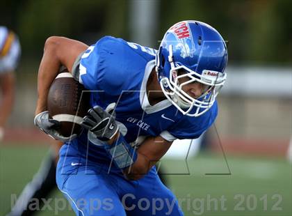 Thumbnail 2 in Campbell Co. vs. Covington Catholic (Crosstown Showdown) photogallery.