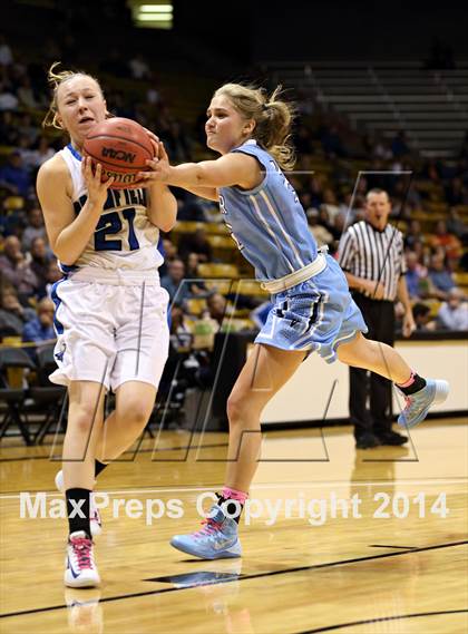 Thumbnail 1 in Valor Christian vs. Broomfield (CHSAA 4A Semifinal) photogallery.