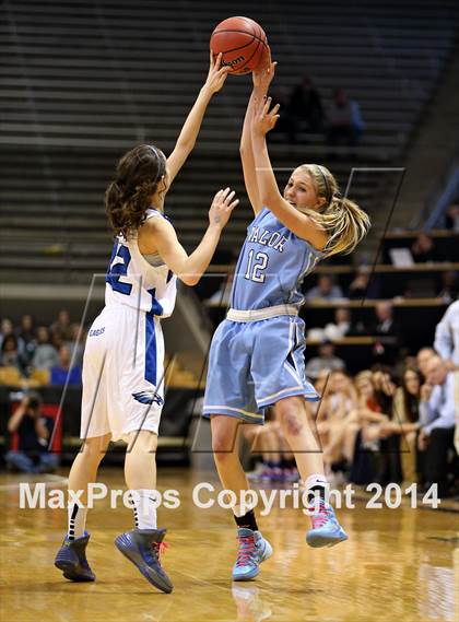 Thumbnail 1 in Valor Christian vs. Broomfield (CHSAA 4A Semifinal) photogallery.