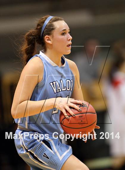 Thumbnail 2 in Valor Christian vs. Broomfield (CHSAA 4A Semifinal) photogallery.