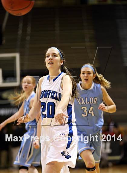 Thumbnail 2 in Valor Christian vs. Broomfield (CHSAA 4A Semifinal) photogallery.