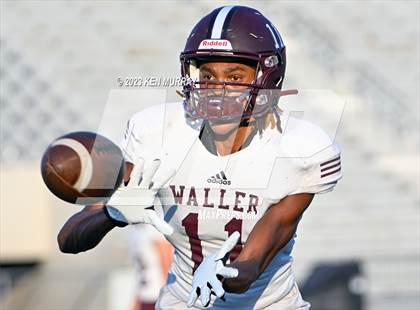 Thumbnail 3 in Waller vs Klein Collins photogallery.