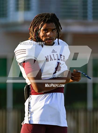 Thumbnail 2 in Waller vs Klein Collins photogallery.